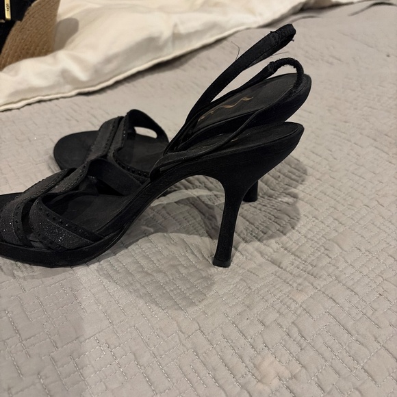 Shoe - Picture 2 of 2